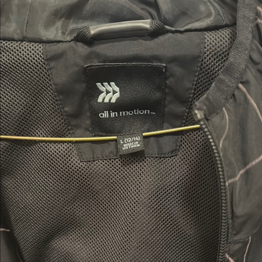 All in Motion Charcoal Mesh Jacket - Picture 2 of 5